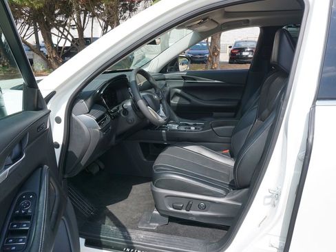 Used 2023 INFINITI QX60 Luxe image 2