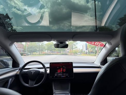 Used 2023 Tesla Model 3 Standard Range RWD image 31