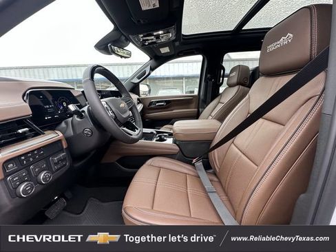 New 2026 Chevrolet Suburban High Country image 26