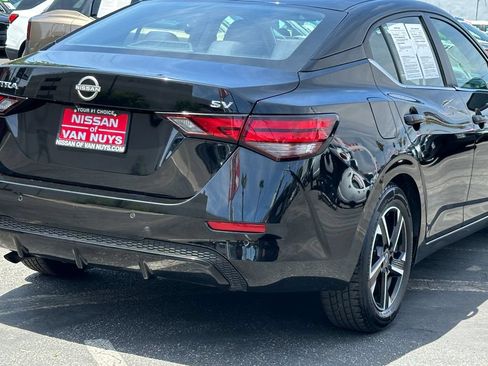 Used 2024 Nissan Sentra SV FWD image 8