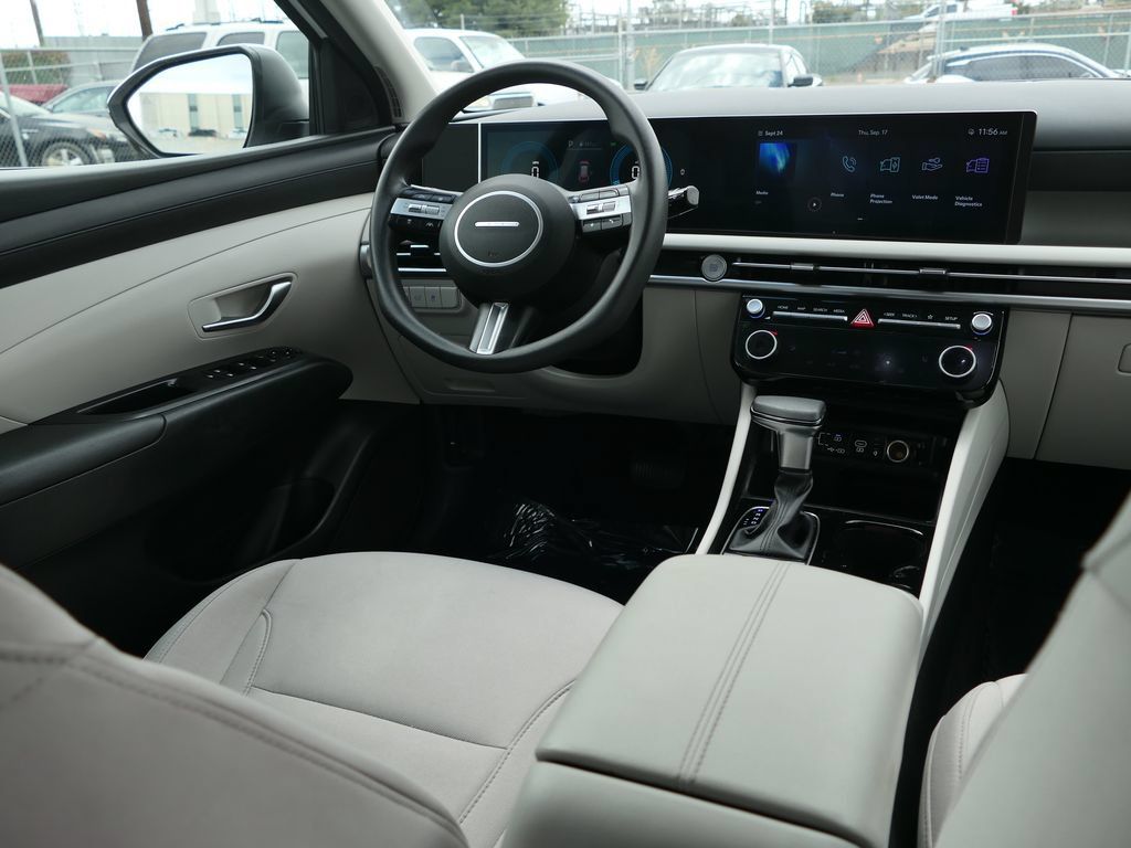 Used 2025 Hyundai Tucson SEL FWD image 22