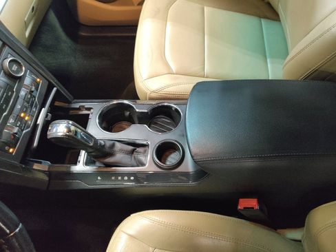 Used 2016 Ford Explorer XLT w/ Equipment Group 202A image 26