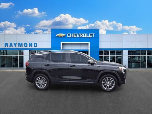 Used 2023 GMC Terrain SLT w/ Infotainment Package II AWD/4WD image 2