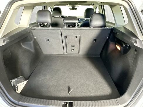 Used 2023 Volkswagen Taos SE image 31