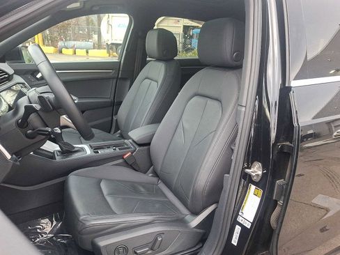 Certified 2023 Audi Q3 2.0T Premium w/ Convenience Package image 11