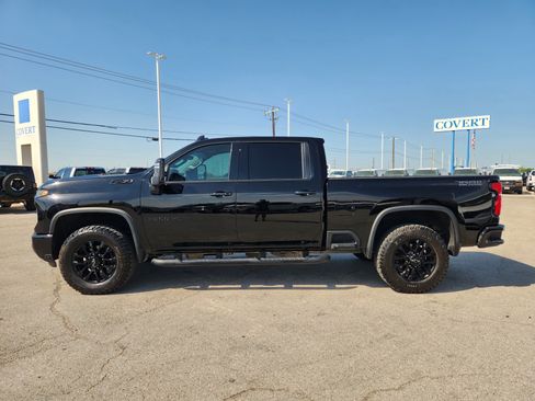 Used 2025 Chevrolet Silverado 2500 LTZ w/ Trail Boss Package AWD/4WD image 4