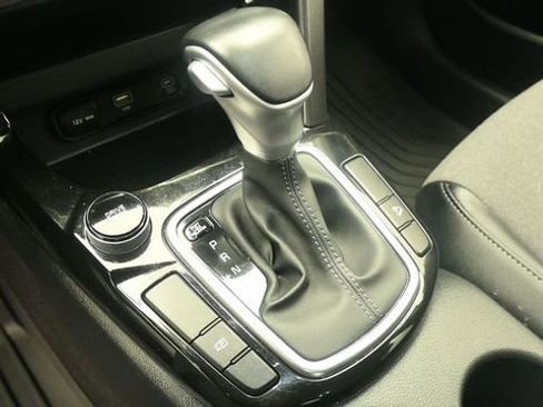 Used 2024 Kia Seltos S FWD image 20