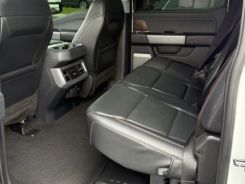 Used 2024 Ford F350 Lariat image 21