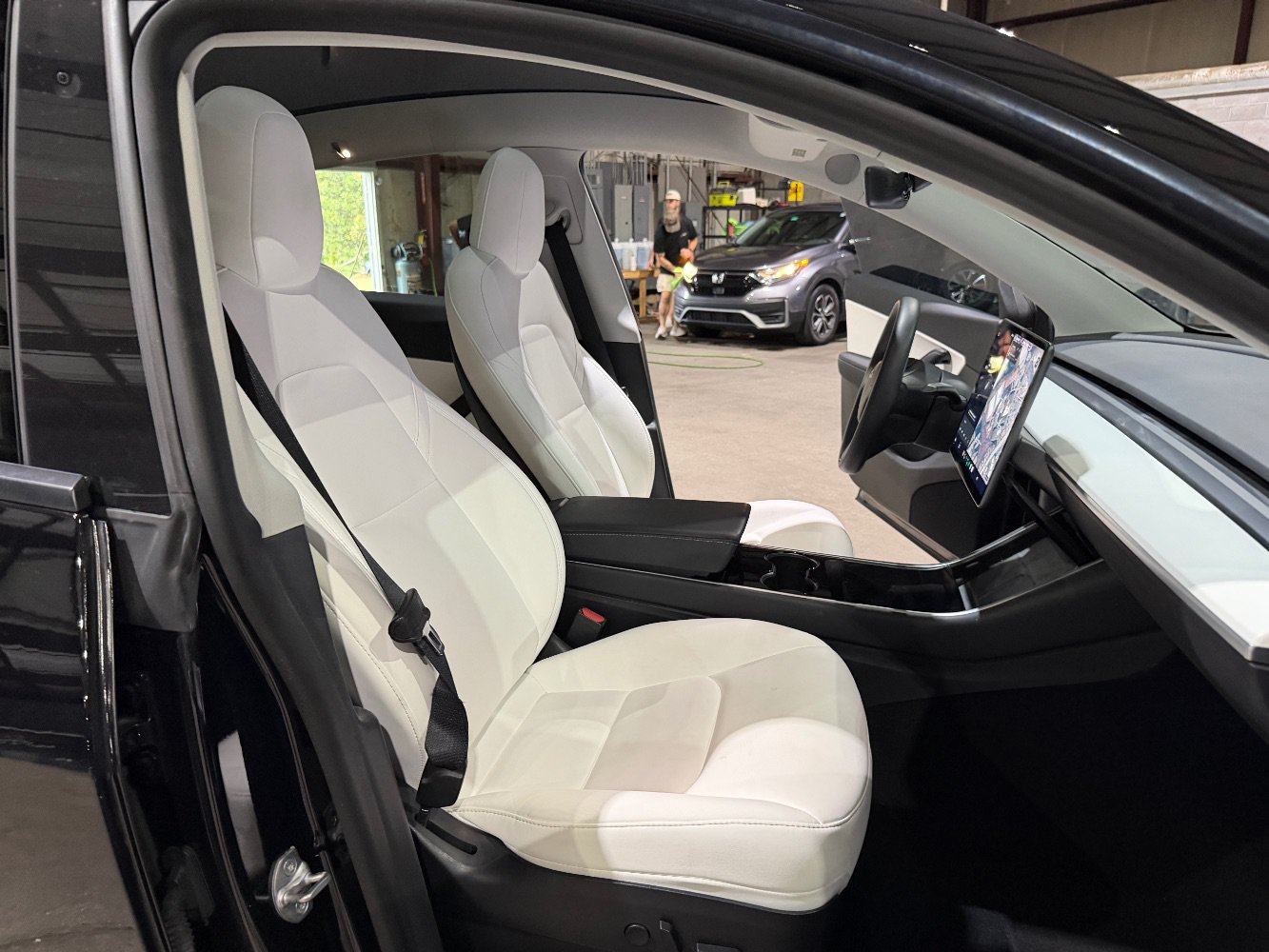 Used 2020 Tesla Model Y Long Range AWD/4WD image 27