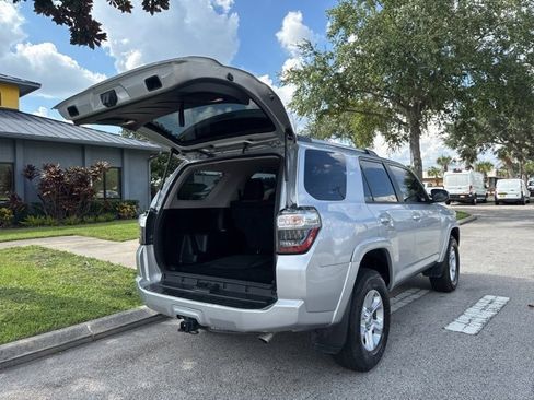 Used 2022 Toyota 4Runner SR5 image 21