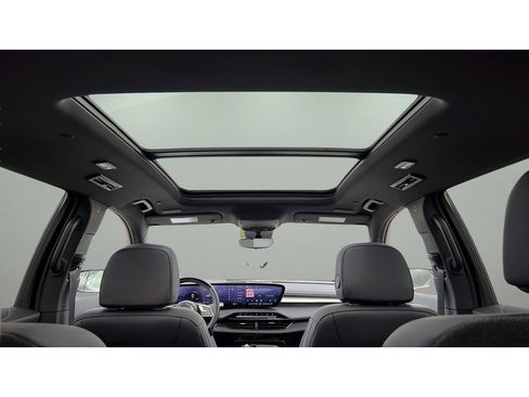 Used 2025 Buick Enclave Avenir w/ Super Cruise Package AWD/4WD image 29
