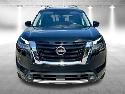Certified 2022 Nissan Pathfinder SL w/ SL Black Package FWD image 2