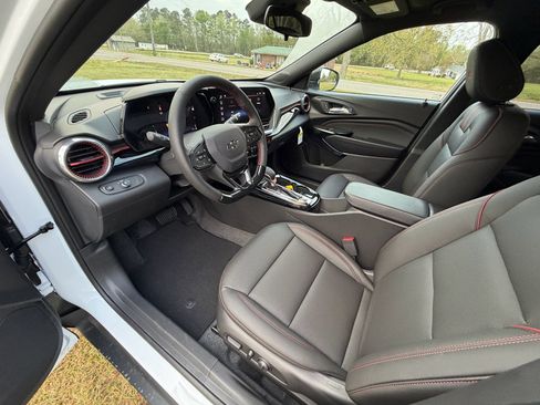 New 2026 Chevrolet Trax RS image 17