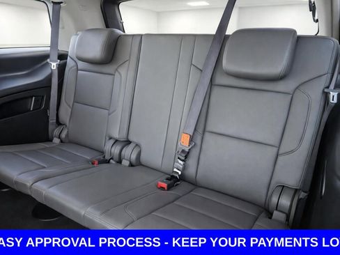 Used 2018 Chevrolet Tahoe LT w/ Luxury Package RWD image 16