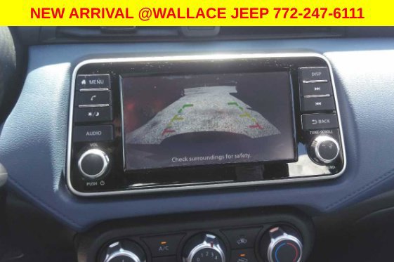 Used 2025 Nissan Versa SV FWD image 2