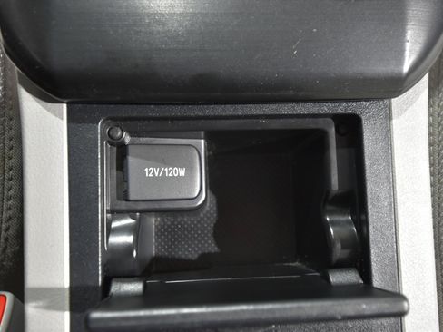 Used 2012 Toyota Camry LE image 27