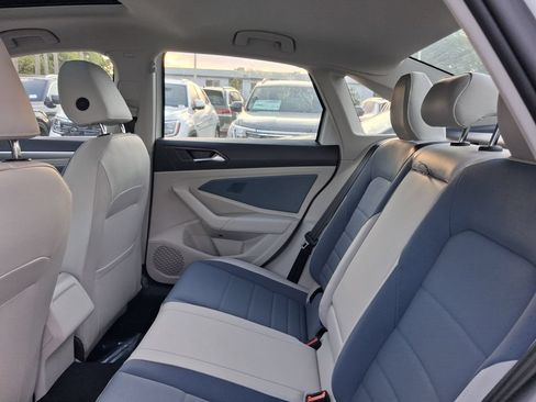 New 2026 Volkswagen Jetta SE FWD image 5