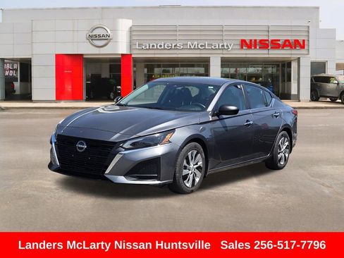 Used 2024 Nissan Altima 2.5 S image 1