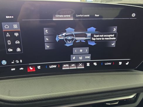 New 2025 Audi SQ5 Prestige image 24