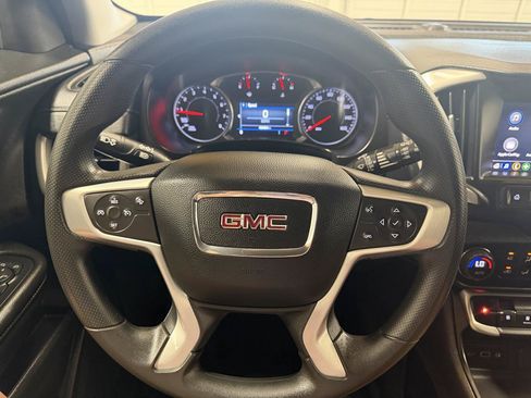 Used 2024 GMC Terrain SLE w/ Driver Convenience Package FWD image 16