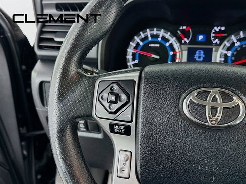 Used 2017 Toyota 4Runner SR5 image 15