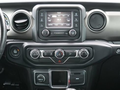 Used 2018 Jeep Wrangler Unlimited Sport AWD/4WD image 21