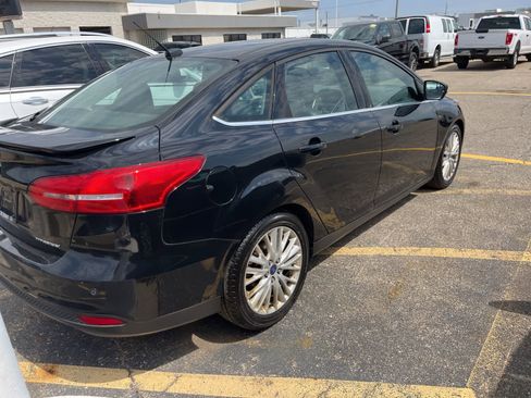 Used 2017 Ford Focus Titanium image 15
