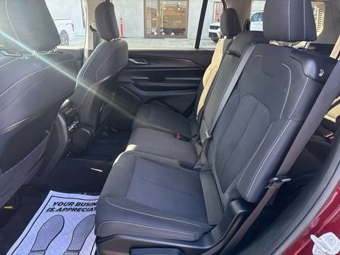 Certified 2023 Jeep Grand Cherokee L Laredo image 24