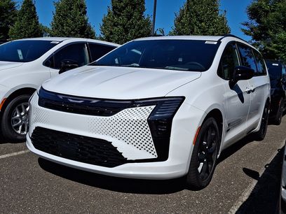 New 2027 Chrysler Pacifica Select