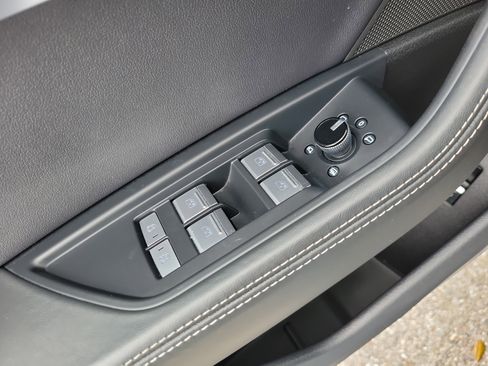 Used 2024 Audi Q8 e-tron Prestige w/ Prestige Package image 18