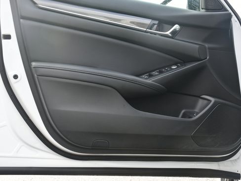 Used 2022 Honda Accord Sport Special Edition image 12