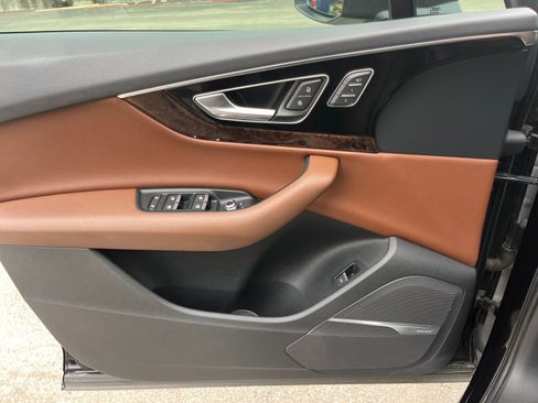 Used 2019 Audi Q7 3.0T Premium Plus w/ Premium Plus Package image 24