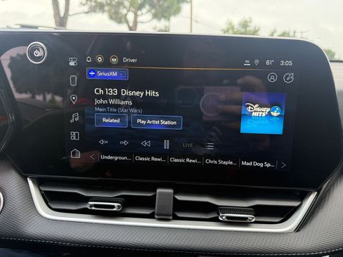 Used 2025 Chevrolet Equinox LT image 21