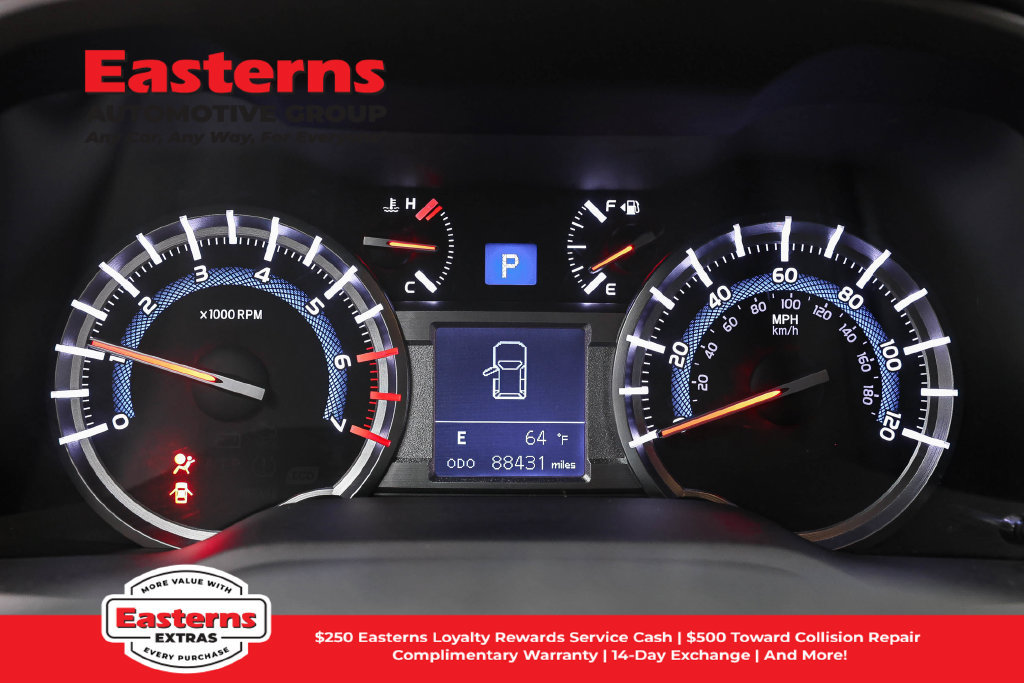 Used 2017 Toyota 4Runner SR5 AWD/4WD image 15