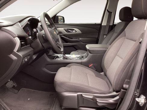 Used 2020 Chevrolet Traverse LS image 25