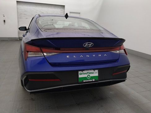 Used 2025 Hyundai Elantra Sport FWD image 6