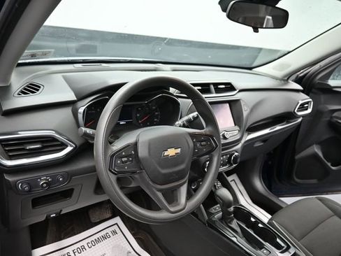 Used 2022 Chevrolet TrailBlazer LT w/ Driver Confidence Package image 13