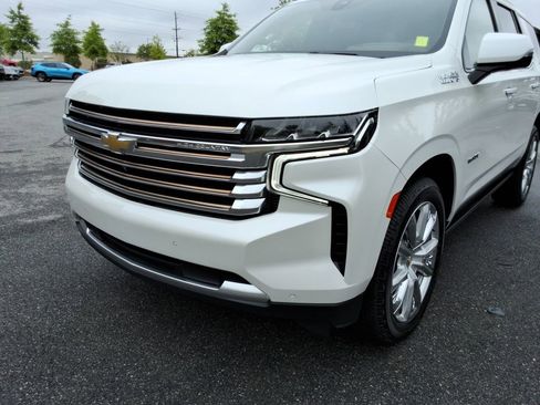 Certified 2022 Chevrolet Tahoe High Country AWD/4WD image 9