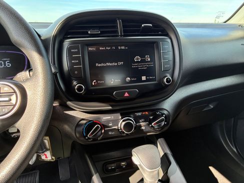 Used 2025 Kia Soul LX w/ LX Technology Package image 17
