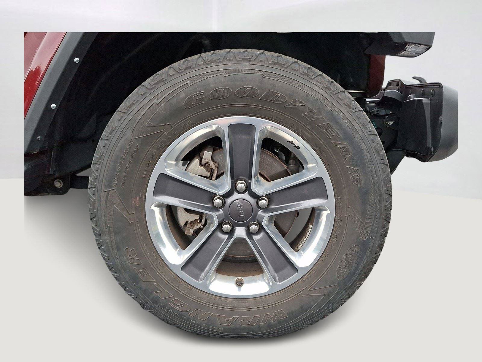 Certified 2021 Jeep Wrangler Unlimited Sahara AWD/4WD image 9