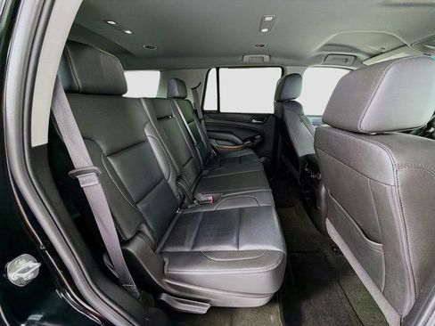 Used 2017 GMC Yukon SLT AWD/4WD image 30