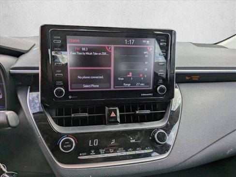 Used 2021 Toyota Corolla LE image 13