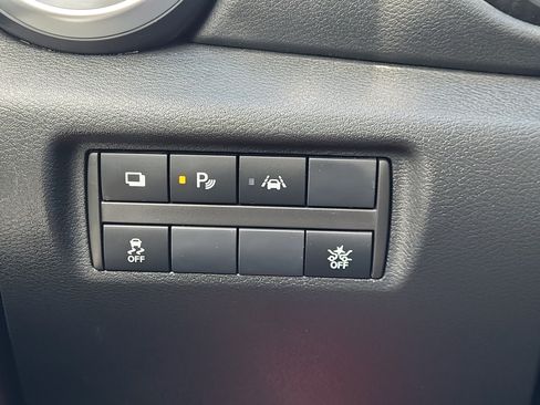 Used 2025 Nissan Versa S w/ Trunk Package FWD image 28