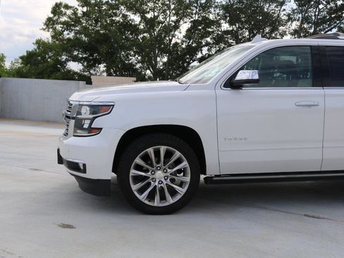 Used 2019 Chevrolet Tahoe Premier w/ Premier Plus Edition AWD/4WD image 25