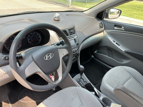 Used 2015 Hyundai Accent GLS FWD image 17
