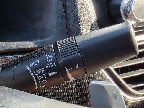 Used 2018 Honda Accord Sport image 39