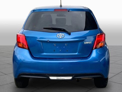 Used 2015 Toyota Yaris L image 5