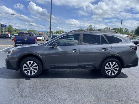 Used 2021 Subaru Outback Premium w/ Tech Package 1 AWD/4WD image 3