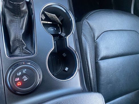 Used 2018 Ford Explorer XLT w/ Equipment Group 202A image 29