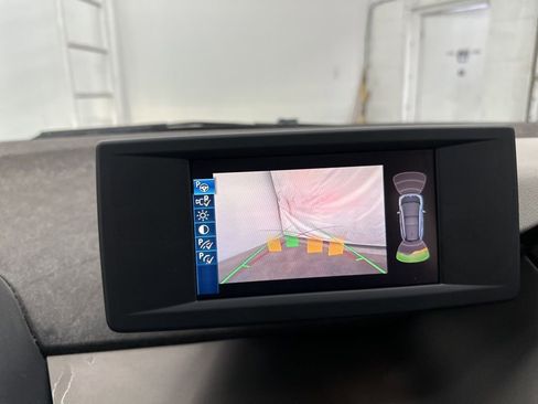 Used 2017 BMW i3 w/ Range Extender image 18